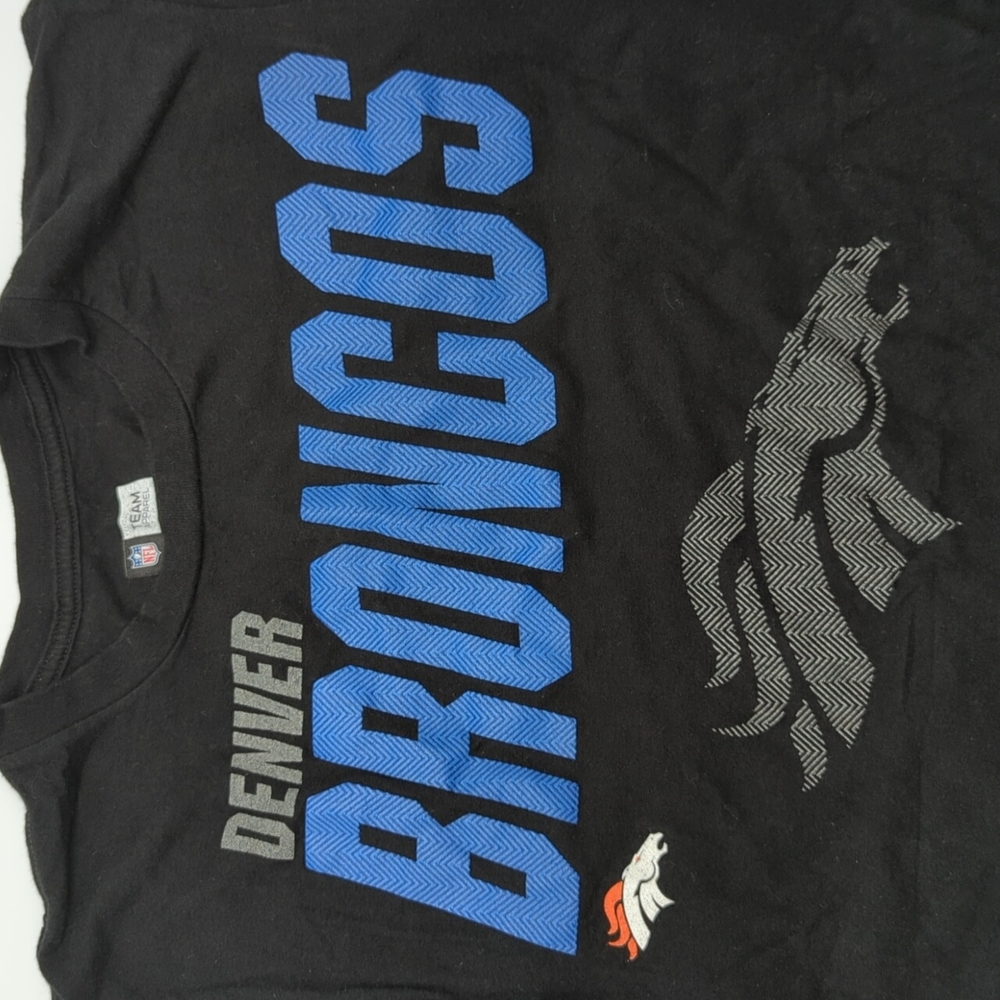 NFL Denver Bronco Shirt